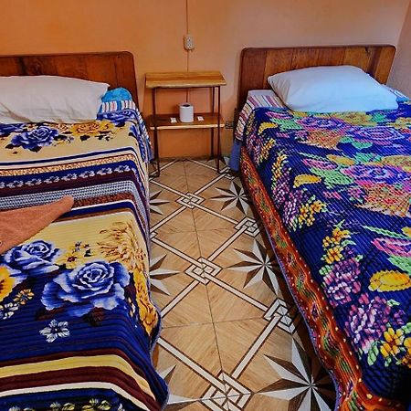 Hospedaje Santo Domingo Panajachel Bagian luar foto