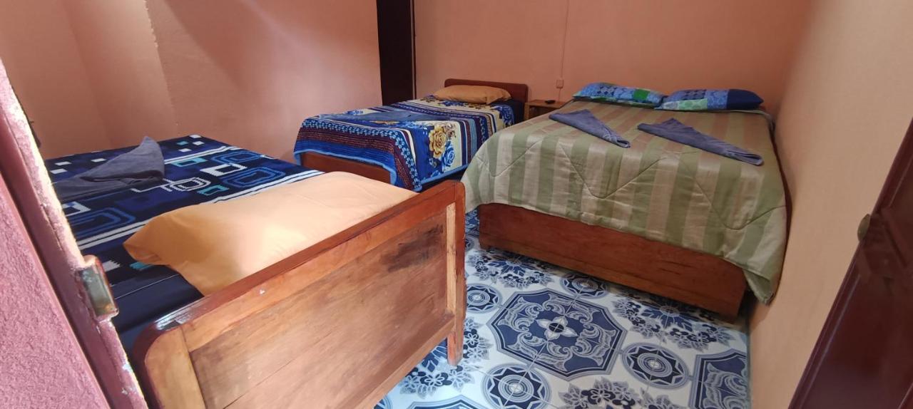 Hospedaje Santo Domingo Panajachel Bagian luar foto