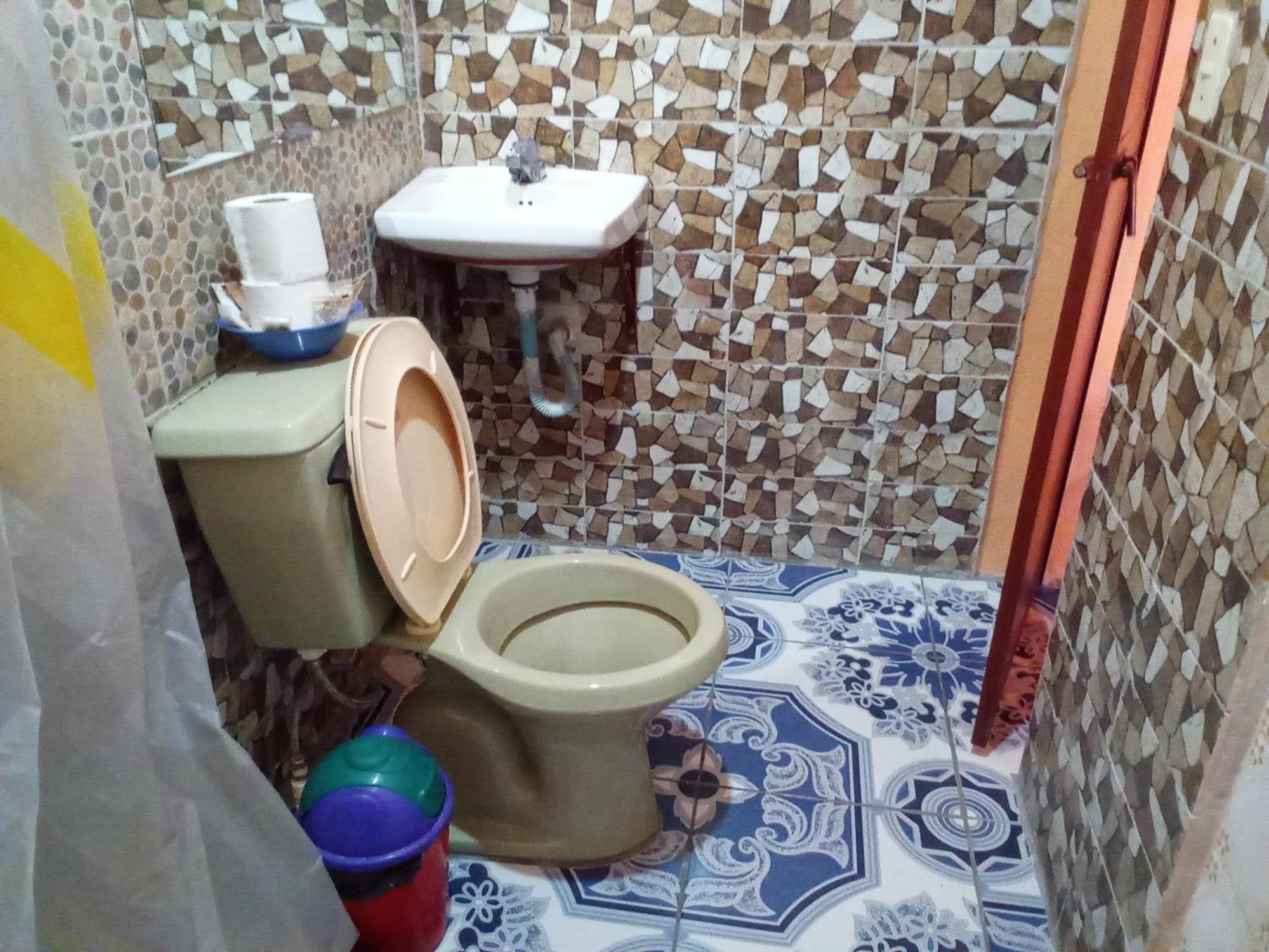 Hospedaje Santo Domingo Panajachel Bagian luar foto